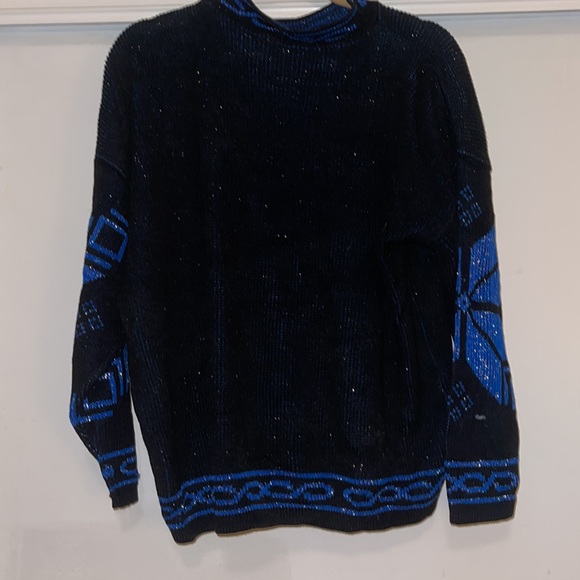 Black and blue 80’s Sweater - Picture 3 of 5